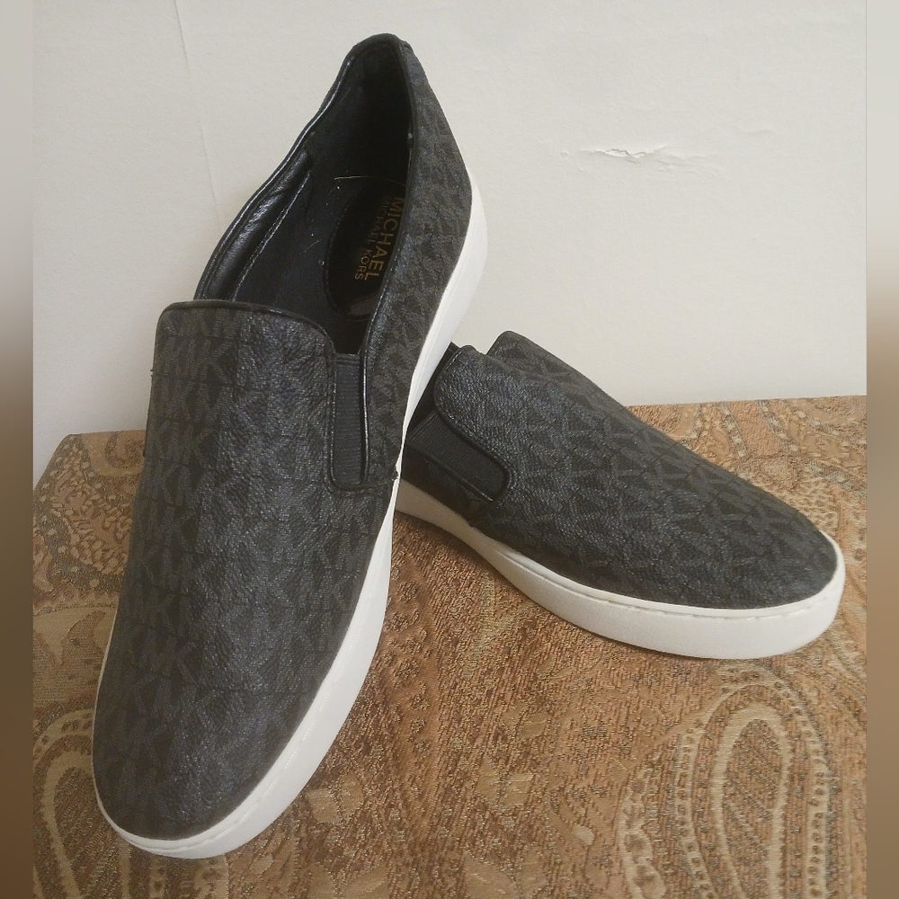 Michael Kors Keaton Slip-On Black "MK" Sneakers Women's Size 11M - Picture 2 of 8